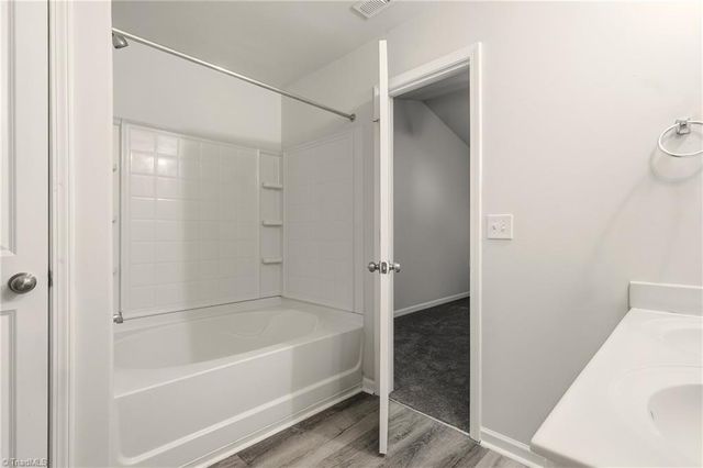 2773 Stonefield Crossing Drive, Winston-salem, NC 27107