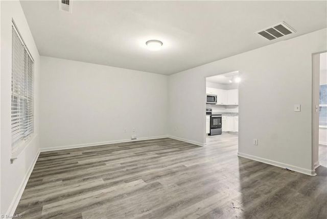 2773 Stonefield Crossing Drive, Winston-salem, NC 27107