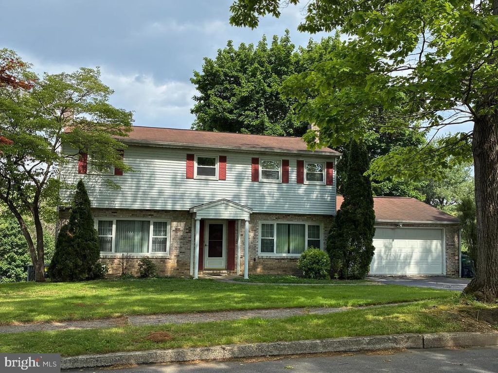 504 SPRING HOUSE RD, Camp Hill, PA 17011