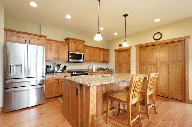 422 Stonegate Court SW, Altoona, IA 50009