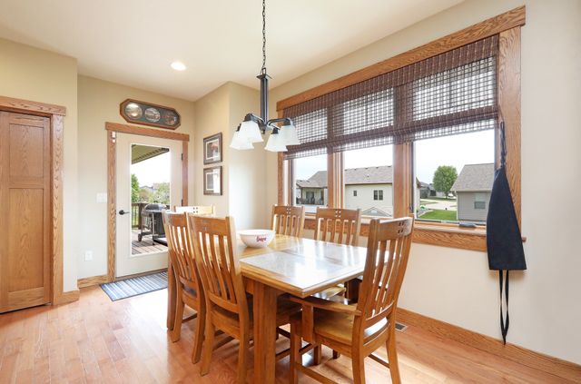 422 Stonegate Court SW, Altoona, IA 50009