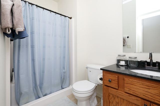 422 Stonegate Court SW, Altoona, IA 50009