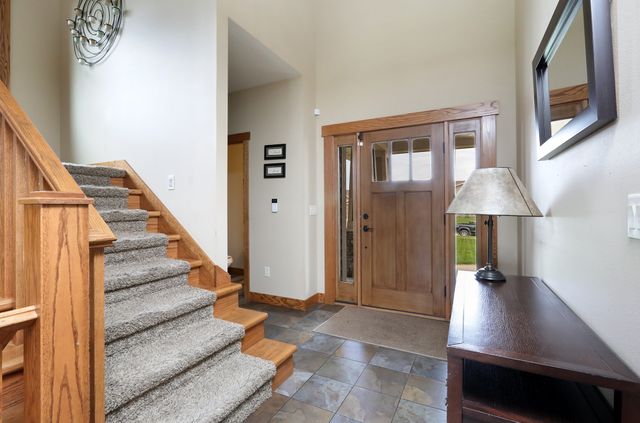 422 Stonegate Court SW, Altoona, IA 50009