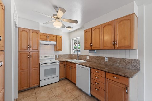 4462 N Van Dyke Avenue, Fresno, CA 93705