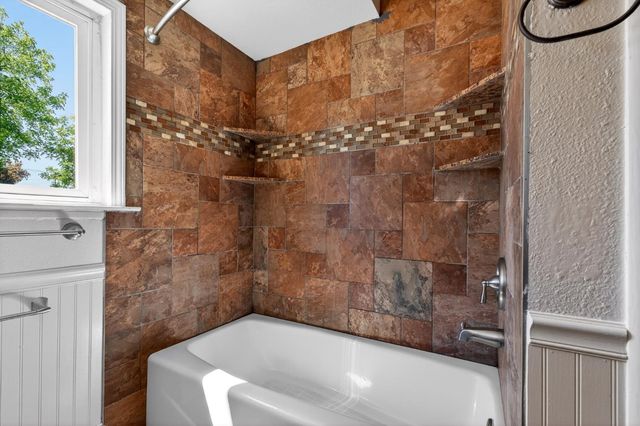 4462 N Van Dyke Avenue, Fresno, CA 93705