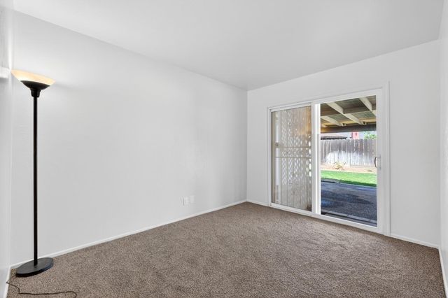 4462 N Van Dyke Avenue, Fresno, CA 93705