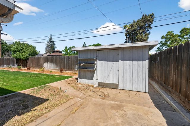 4462 N Van Dyke Avenue, Fresno, CA 93705