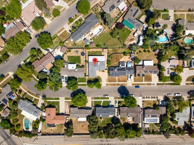 4462 N Van Dyke Avenue, Fresno, CA 93705