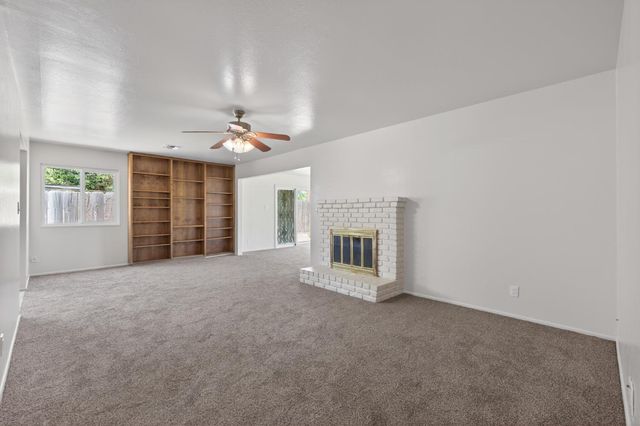 4462 N Van Dyke Avenue, Fresno, CA 93705