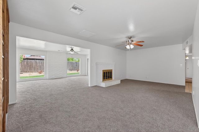 4462 N Van Dyke Avenue, Fresno, CA 93705