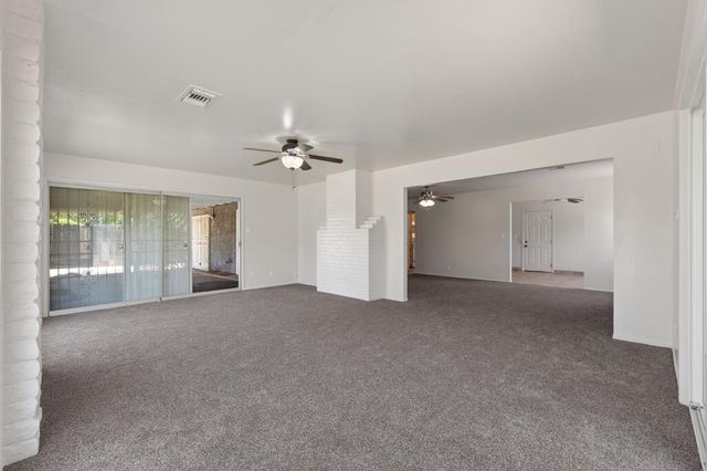 4462 N Van Dyke Avenue, Fresno, CA 93705