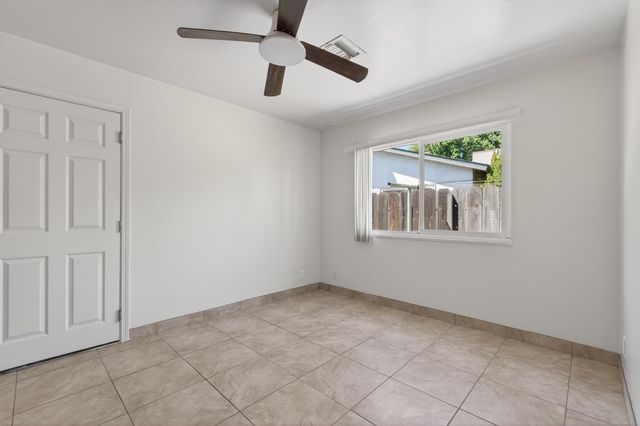 4462 N Van Dyke Avenue, Fresno, CA 93705