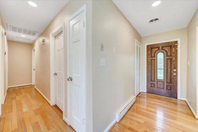 930 Farmington RD, Hardy, VA 24101