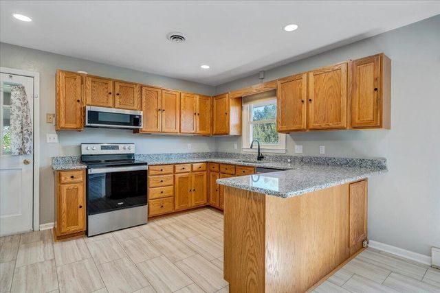 930 Farmington RD, Hardy, VA 24101