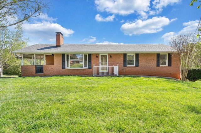 930 Farmington RD, Hardy, VA 24101