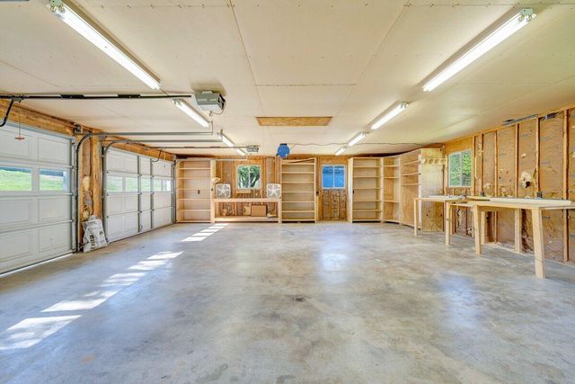 930 Farmington RD, Hardy, VA 24101