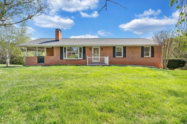 930 Farmington RD, Hardy, VA 24101