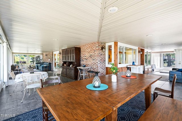 308 Scenic Drive, Lebanon, VA 24266