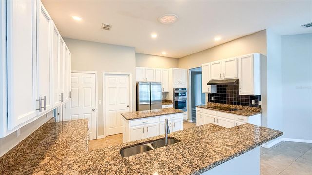 123 GOLF COURSE PARKWAY, Davenport, FL 33837