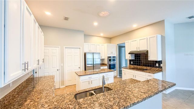 123 GOLF COURSE PARKWAY, Davenport, FL 33837