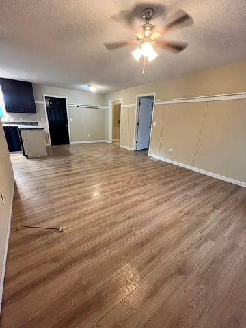 418 Woods Edge Rd, Winchester, TN 37398