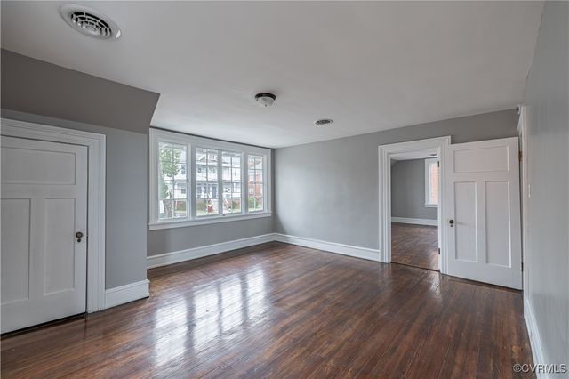 105 Shore St, Petersburg, VA 23803