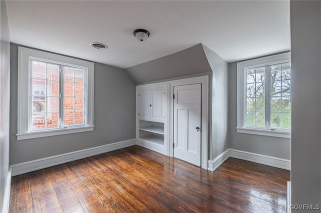 105 Shore St, Petersburg, VA 23803