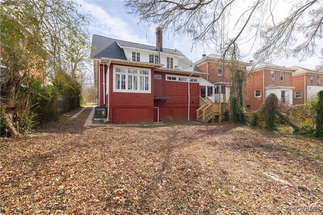 105 Shore St, Petersburg, VA 23803