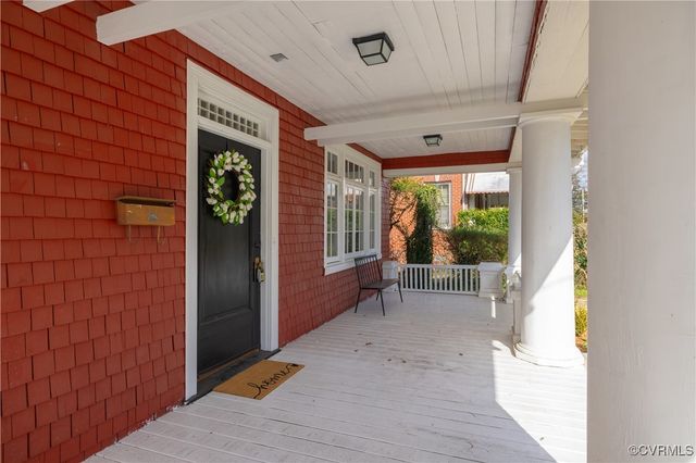 105 Shore St, Petersburg, VA 23803