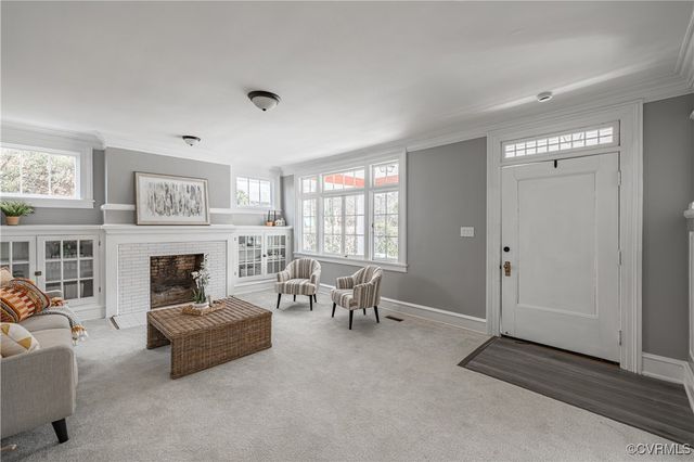 105 Shore St, Petersburg, VA 23803