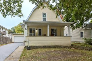 310 S Sycamore Street, Genoa, IL 60135