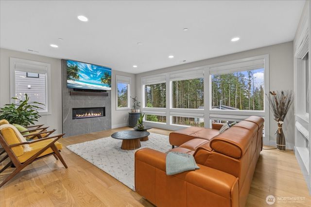 2717 220th Place SW, Brier, WA 98036