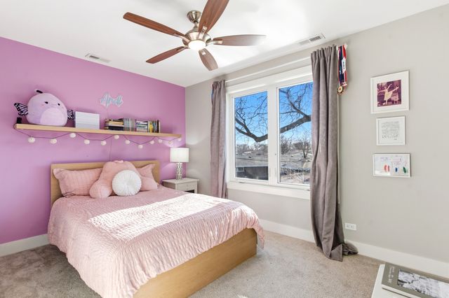 334 E Huntington Lane, Elmhurst, IL 60126