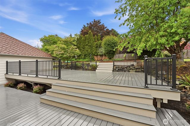 57 Chapman Loop, Steilacoom, WA 98388