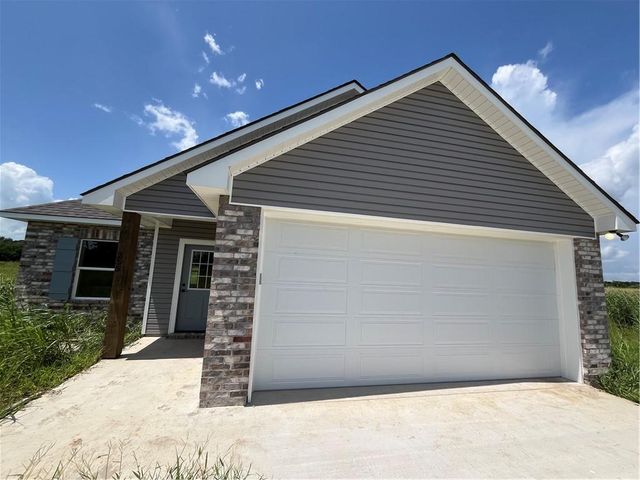 255 GRAND COULEE Drive, Mansura, LA 71350
