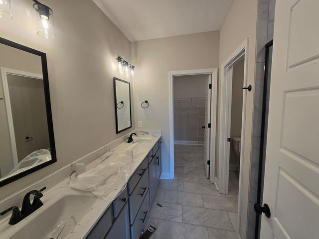 510 N Halifax Ct, Clarksville, TN 37040