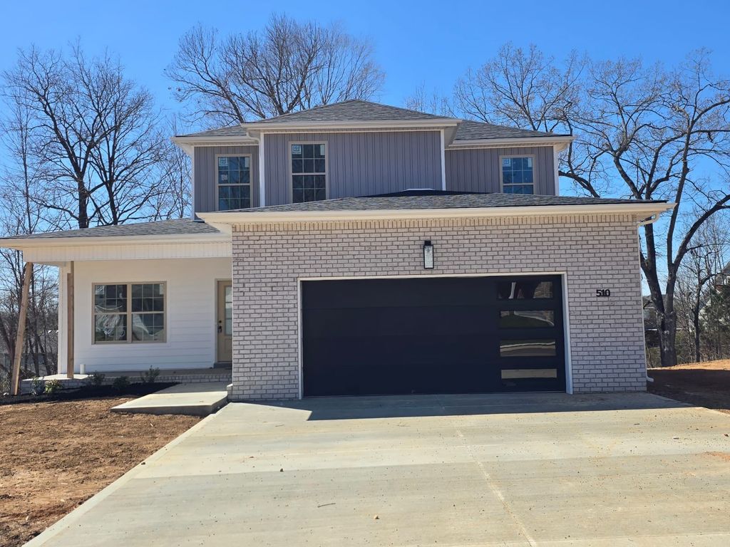 510 N Halifax Ct, Clarksville, TN 37040