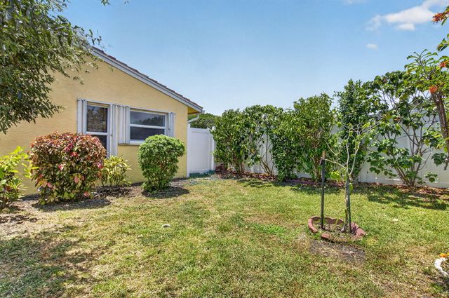 2305 SW 23rd Cranbrook Drive, Boynton Beach, FL 33436