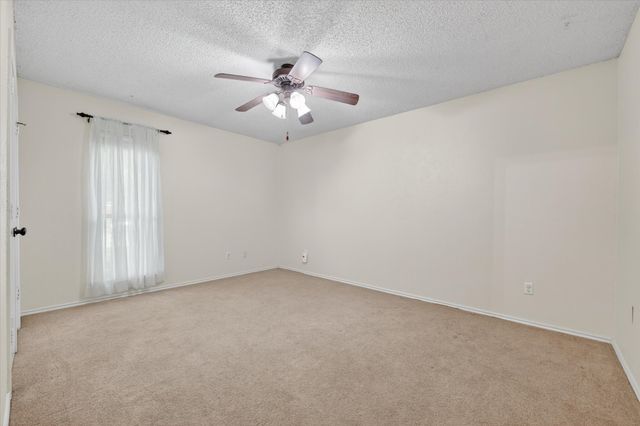 1000 Oxfordshire Drive, Carrollton, TX 75007