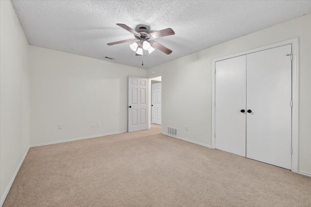 1000 Oxfordshire Drive, Carrollton, TX 75007