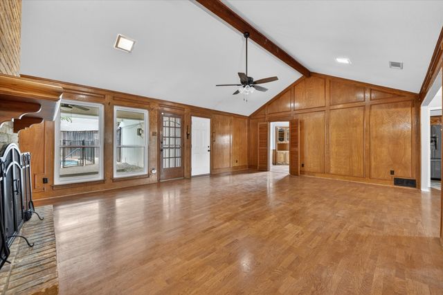 1000 Oxfordshire Drive, Carrollton, TX 75007