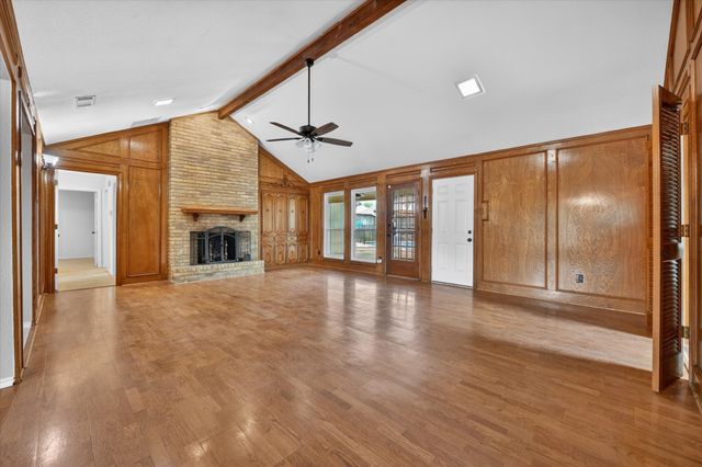 1000 Oxfordshire Drive, Carrollton, TX 75007