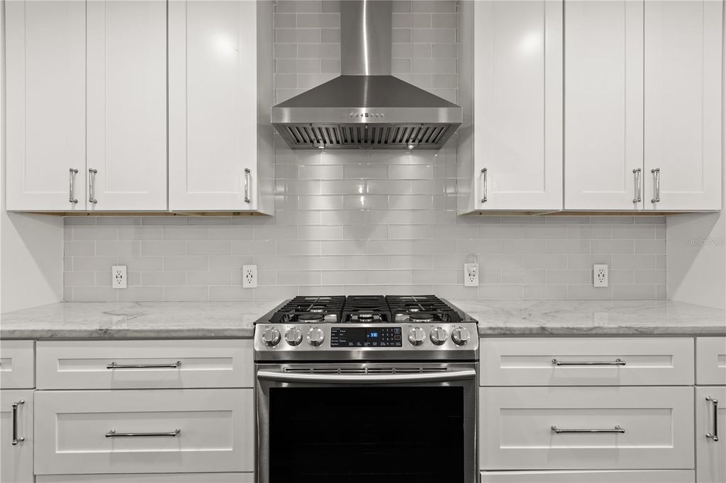 Image 11 of property listing at 608 BRIERCLIFF DRIVE, Orlando, FL 32806