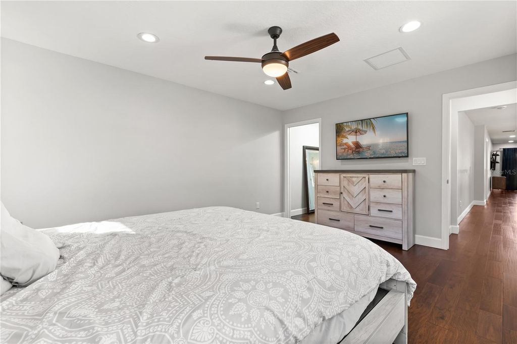 Image 14 of property listing at 608 BRIERCLIFF DRIVE, Orlando, FL 32806