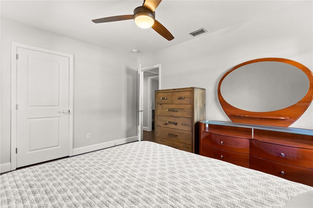 Image 21 of property listing at 608 BRIERCLIFF DRIVE, Orlando, FL 32806