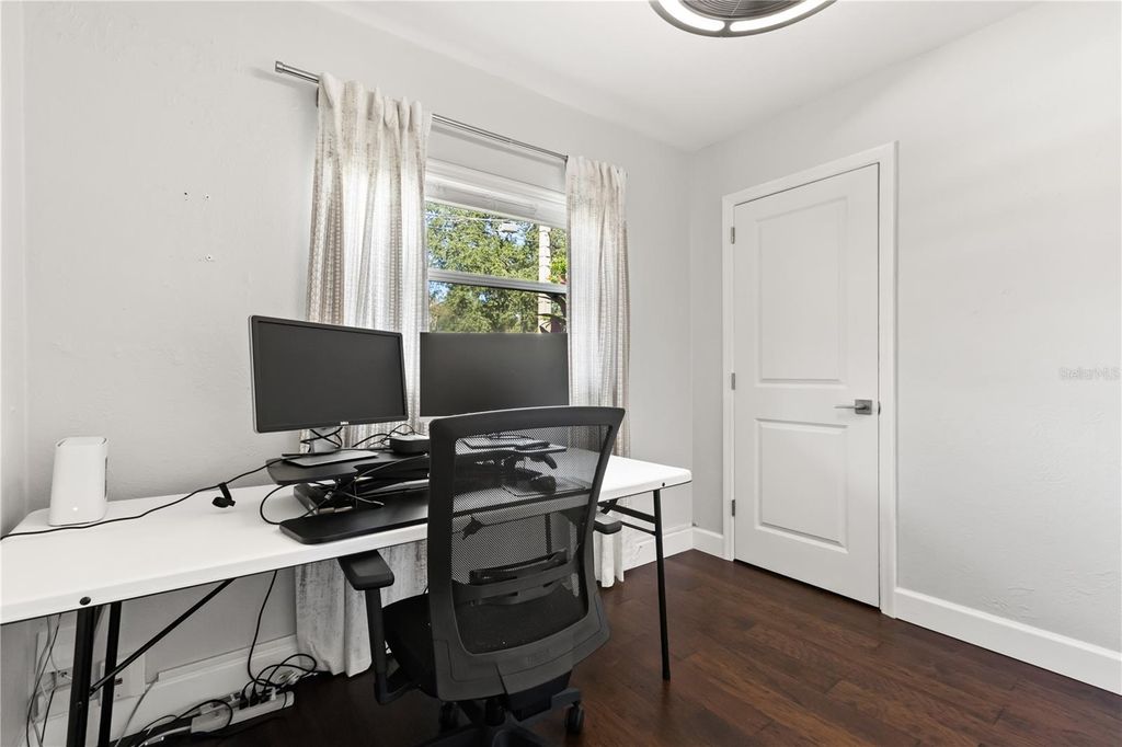 Image 23 of property listing at 608 BRIERCLIFF DRIVE, Orlando, FL 32806