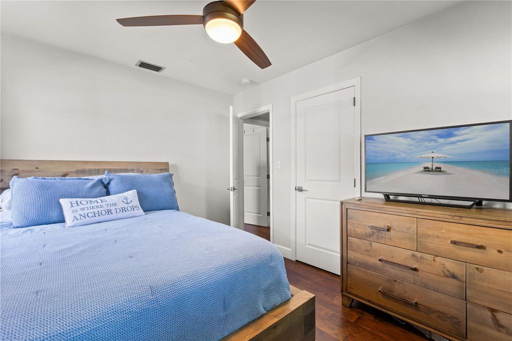 Image 25 of property listing at 608 BRIERCLIFF DRIVE, Orlando, FL 32806