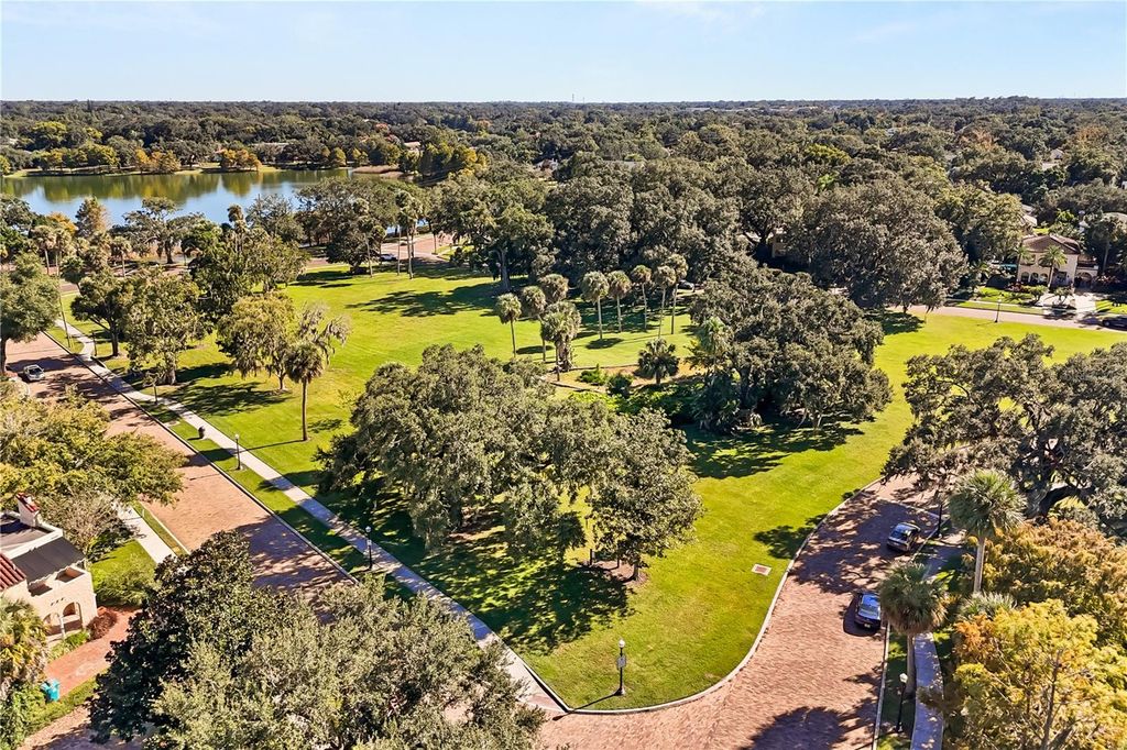 Image 36 of property listing at 608 BRIERCLIFF DRIVE, Orlando, FL 32806