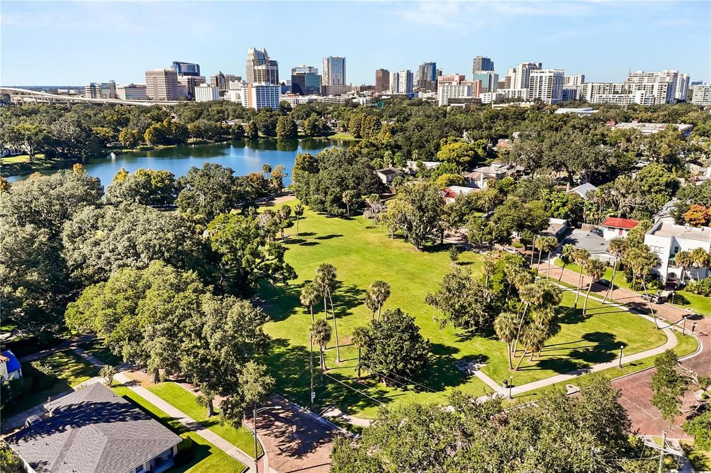 Image 37 of property listing at 608 BRIERCLIFF DRIVE, Orlando, FL 32806