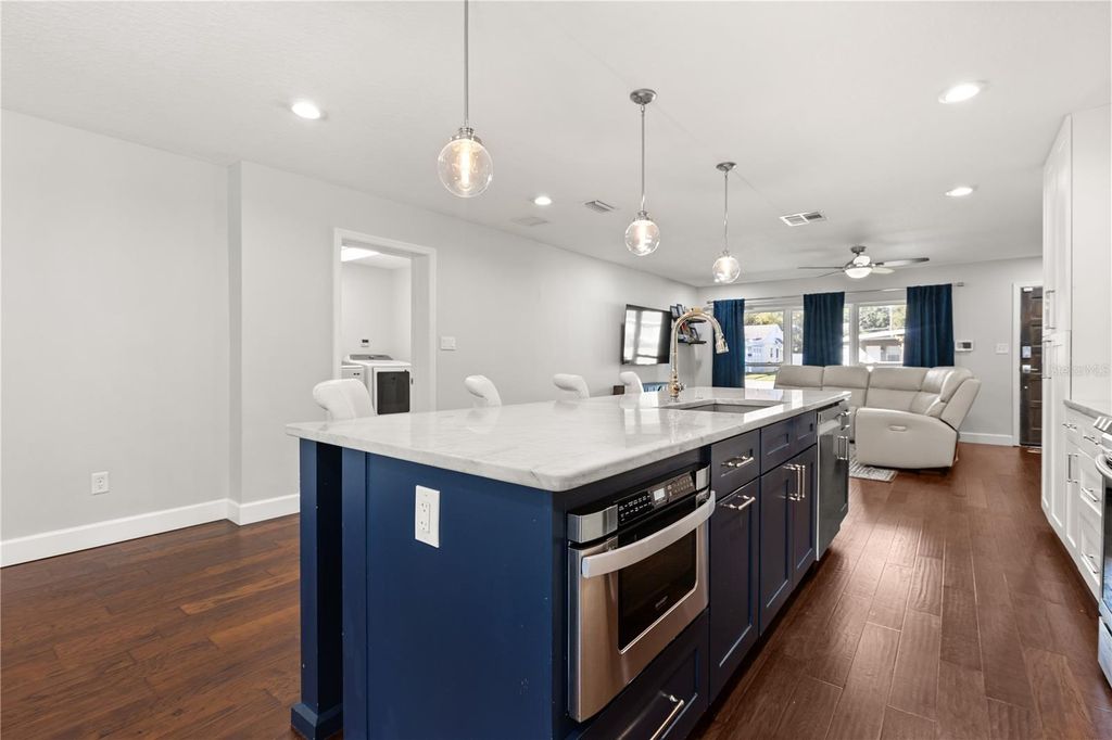 Image 10 of property listing at 608 BRIERCLIFF DRIVE, Orlando, FL 32806